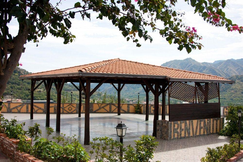 Agriturismo Ghiritina Франкавиля ди Сицилия Екстериор снимка