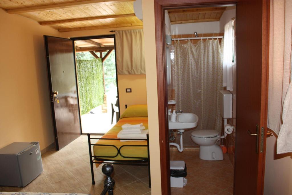 Agriturismo Ghiritina Франкавиля ди Сицилия Стая снимка