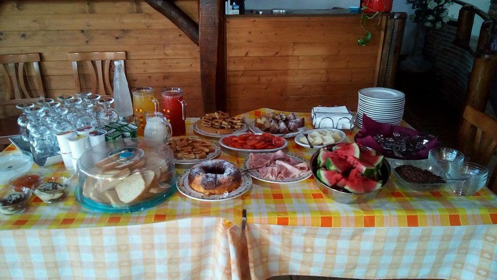 Agriturismo Ghiritina Франкавиля ди Сицилия Екстериор снимка